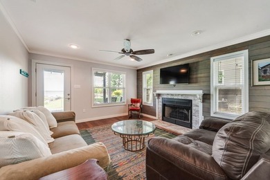 Welcome to your dream lake retreat! This beautifully updated - photo 7