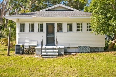 Walk to Rainbow River from This Charming Dunnellon Cottage on - photo 8
