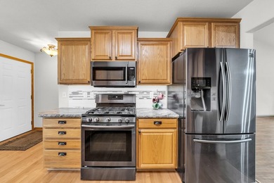 Condo living at its finest! This spacious 2-bedroom, 3.5-bath - photo 11