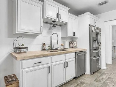 Stunning Remodeled Pool Home on Half an Acre - No HOA! Welcome - photo 12