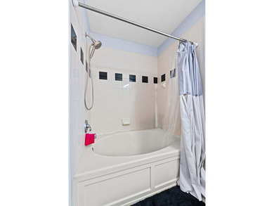 Location is SO good that this has been a one owner home since - photo 17