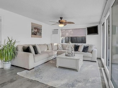Stunning Remodeled Pool Home on Half an Acre - No HOA! Welcome - photo 23