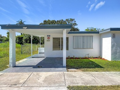 Beautifully updated 4-bedroom, 3-bathroom home with NO HOA - photo 9