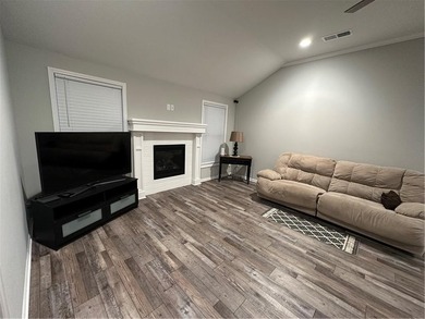 Welcome to easy, maintenance-free living in this beautiful 2 bed - photo 9