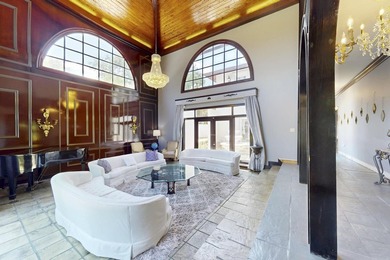 A taste of Palm Beach and old elegance in this massive river - photo 9
