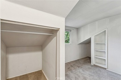 Welcome home to this fully renovated modern mountain retreat - photo 17