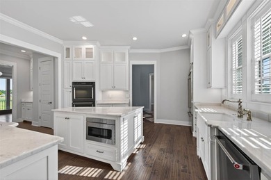 Gorgeous 5 Bedroom, 7 Bathroom home in prestigious Olde Stone - photo 21