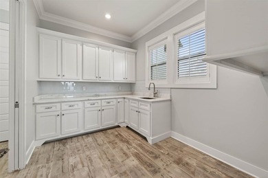Gorgeous 5 Bedroom, 7 Bathroom home in prestigious Olde Stone - photo 29