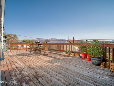 Wake up to sweeping views of Topaz Lake and the Sierra mountains - photo 34