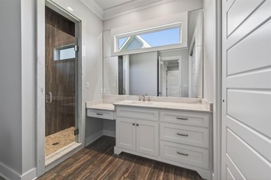 Gorgeous 5 Bedroom, 7 Bathroom home in prestigious Olde Stone - photo 35