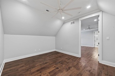 Gorgeous 5 Bedroom, 7 Bathroom home in prestigious Olde Stone - photo 39