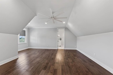Gorgeous 5 Bedroom, 7 Bathroom home in prestigious Olde Stone - photo 40
