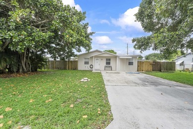 Beautiful and versatile property located in a quiet no-HOA - photo 2