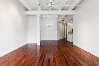 Live in the heart of New Orleans' vibrant Warehouse District