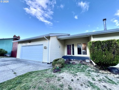 Columbia River - Columbia County Home For Sale in Rainier Oregon