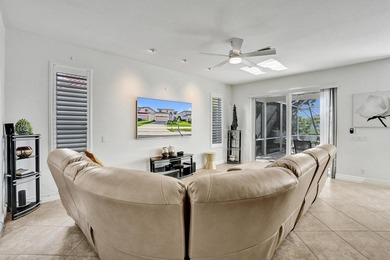 Gorgeous lakefront 4-bedroom, 2.5-bath, 2-car garage home in the - photo 18