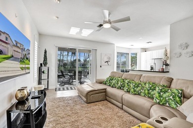 Gorgeous lakefront 4-bedroom, 2.5-bath, 2-car garage home in the - photo 19