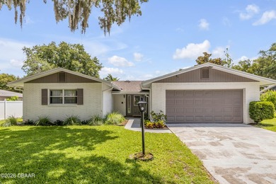 A beautiful 3-bedroom, 2-bathroom home in the heart of Port - photo 4