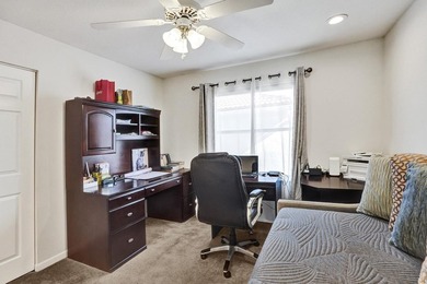 Gorgeous lakefront 4-bedroom, 2.5-bath, 2-car garage home in the - photo 34