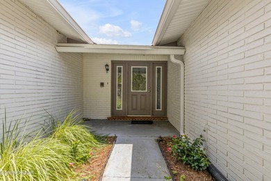 A beautiful 3-bedroom, 2-bathroom home in the heart of Port - photo 7