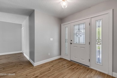 A beautiful 3-bedroom, 2-bathroom home in the heart of Port - photo 8