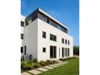 A rare opportunity to own one of Southampton's most distinctive - photo 9
