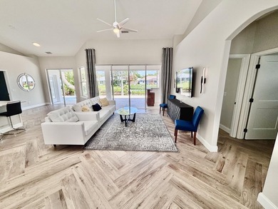 **Exceptional Waterfront Pool Home with Spectacular Canal - photo 14