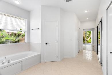 **Exceptional Waterfront Pool Home with Spectacular Canal - photo 16