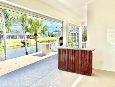 **Exceptional Waterfront Pool Home with Spectacular Canal - photo 17