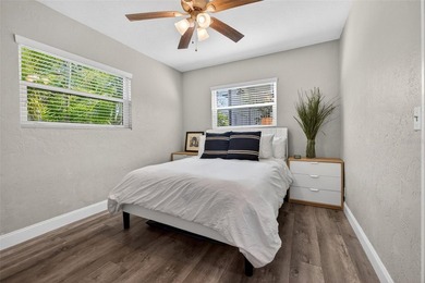 Nestled in the charming and highly sought-after Crisp Park - photo 22