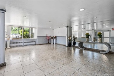 Prime Location! Beautiful 2-bedrooms, 2- full bathrooms - photo 3