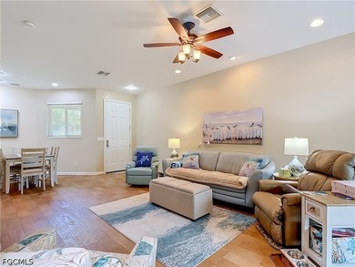 Move-in-ready 3+ den bedroom, 2.5 bath home offers a spacious - photo 6