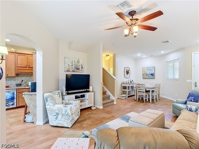 Move-in-ready 3+ den bedroom, 2.5 bath home offers a spacious - photo 8
