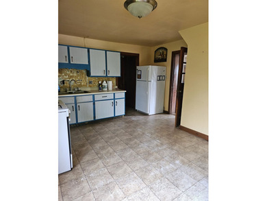 2 story 4+bedroom with 24x34-2 car detached garage/shop with - photo 5