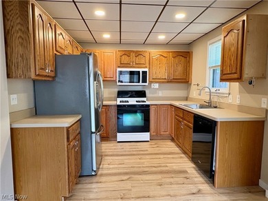 This turn-key home is ready for its new owner!! The brand new - photo 4