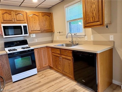 This turn-key home is ready for its new owner!! The brand new - photo 9