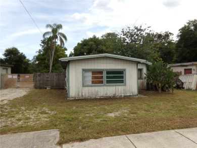 (private lake, pond, creek) Home For Sale in Casselberry Florida