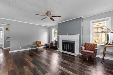 Cozy brick cape cod in excellent location! This home offers - photo 5