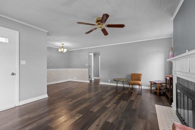 Cozy brick cape cod in excellent location! This home offers - photo 6