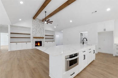 Stunning 2,890 sq ft brick estate on a private .47-acre - photo 7