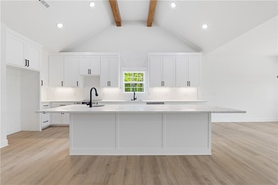 Stunning 2,890 sq ft brick estate on a private .47-acre - photo 8