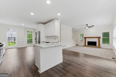 Welcome to this beautifully renovated 5-bedroom, 4-bathroom home - photo 12