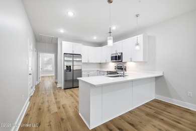 Welcome to your dream home! This beautifully crafted new - photo 20