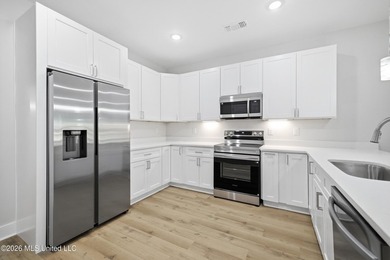 Welcome to your dream home! This beautifully crafted new - photo 21