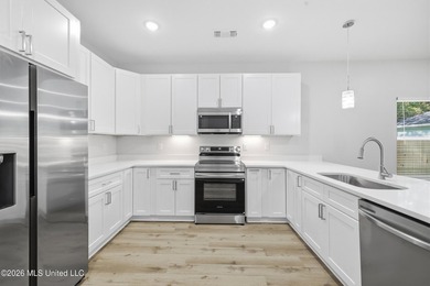 Welcome to your dream home! This beautifully crafted new - photo 22