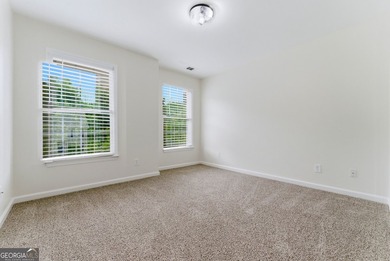 Welcome to this beautifully renovated 5-bedroom, 4-bathroom home - photo 30