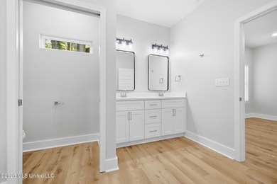 Welcome to your dream home! This beautifully crafted new - photo 36