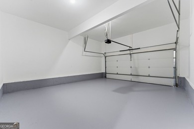 Welcome to this beautifully renovated 5-bedroom, 4-bathroom home - photo 41