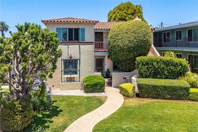 Welcome to La Casa Mariana, an exceptional Spanish-style triplex - photo 1