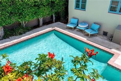 Welcome to La Casa Mariana, an exceptional Spanish-style triplex - photo 4